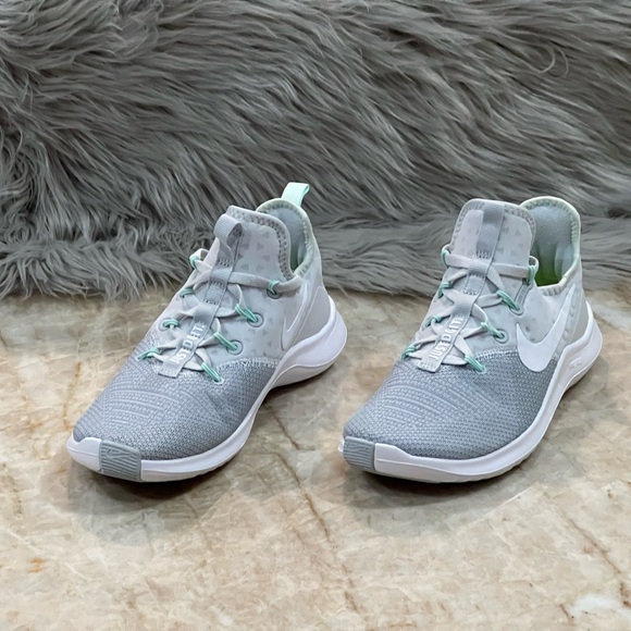 Nike Free TR 8 'Pure Platinum
Igloo' Women - Picture 2 of 10